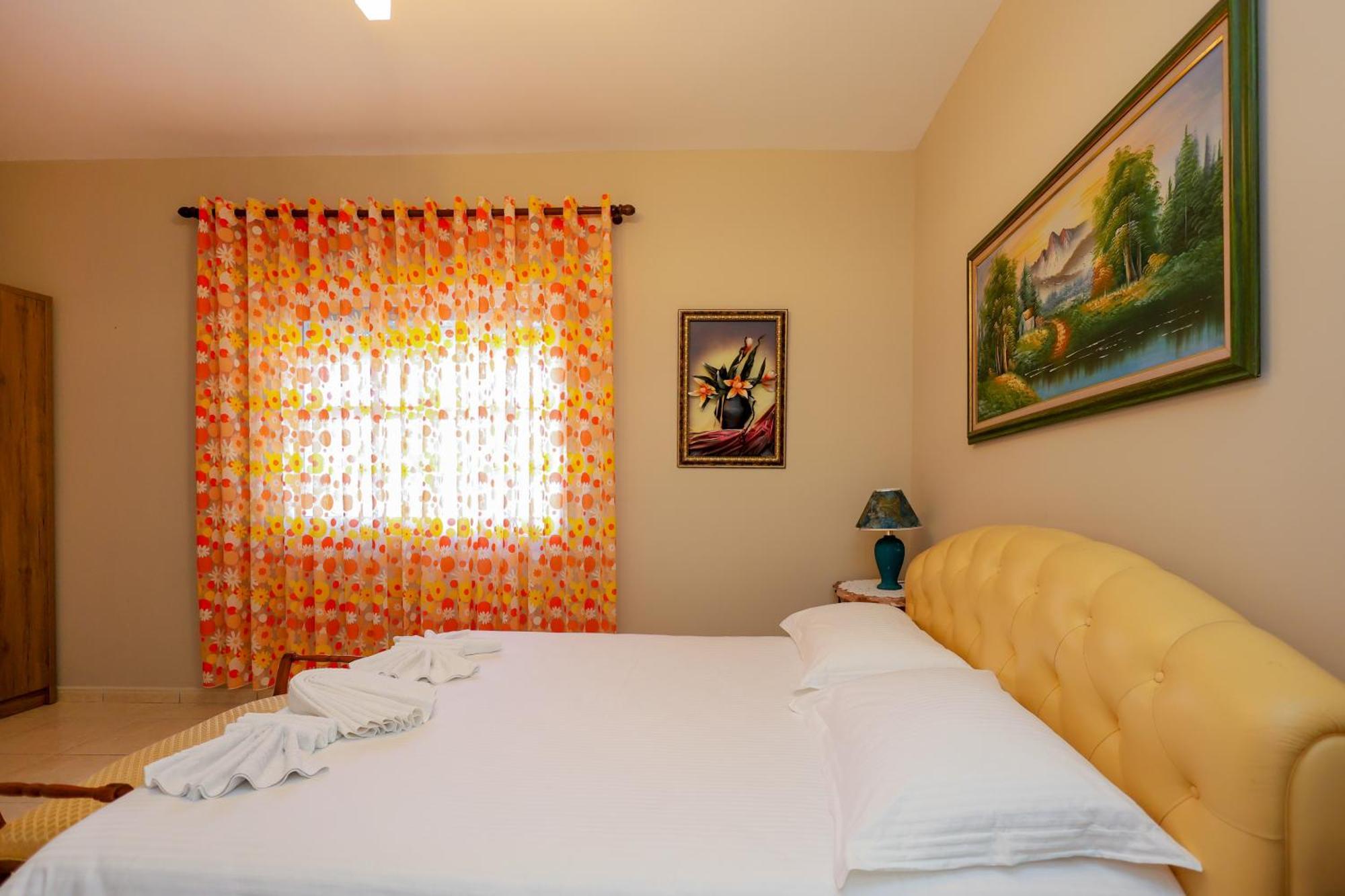 Apartaments Mimani 2 Berat Pokoj fotografie