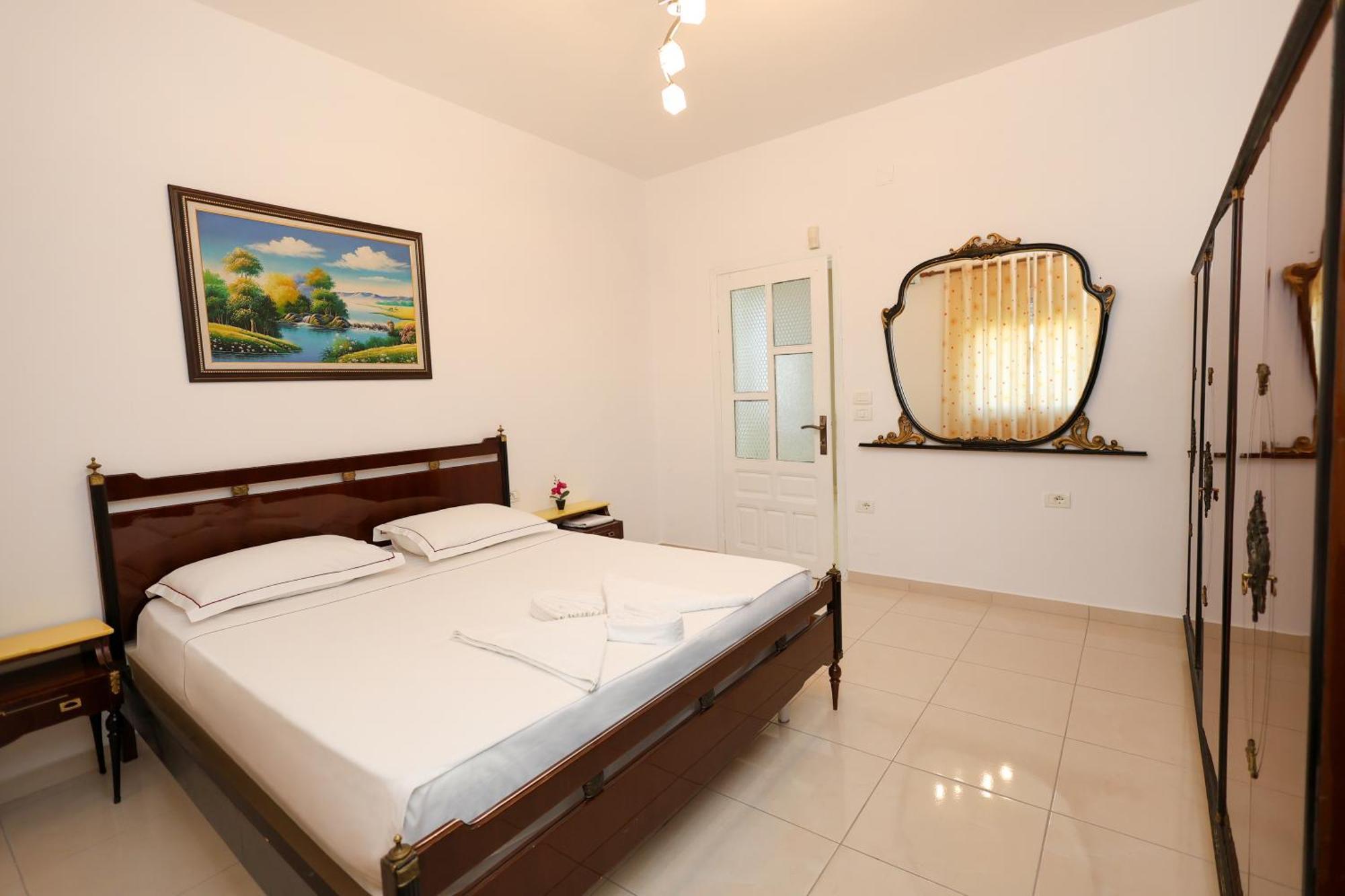 Apartaments Mimani 2 Berat Pokoj fotografie